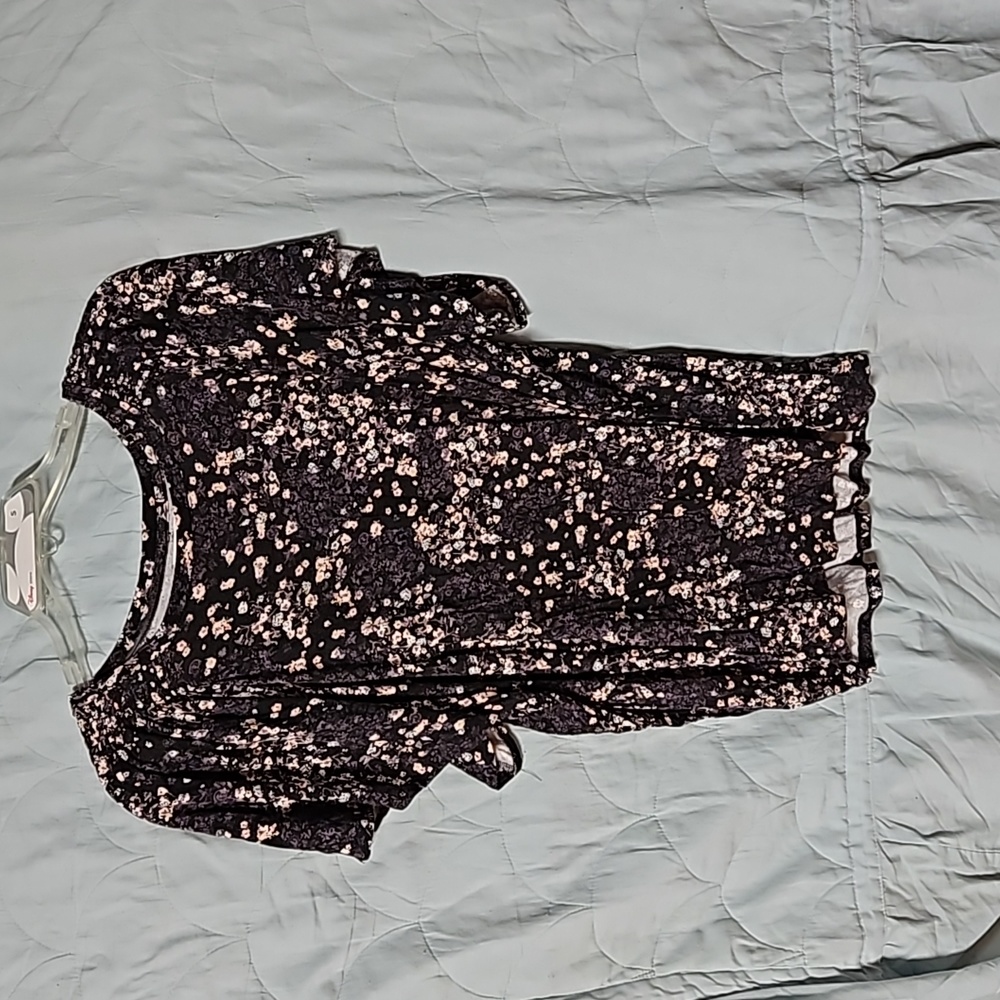 Maurices floral flutter sleeve tee